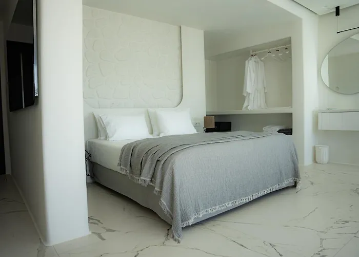 Tagoo Hills Aparthotel 4*