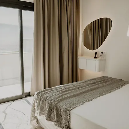 Apart-hotel Tagoo Hills 4*