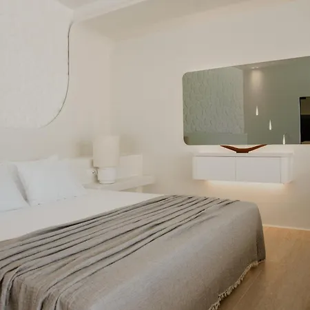 Tagoo Hills * Mykonos Town
